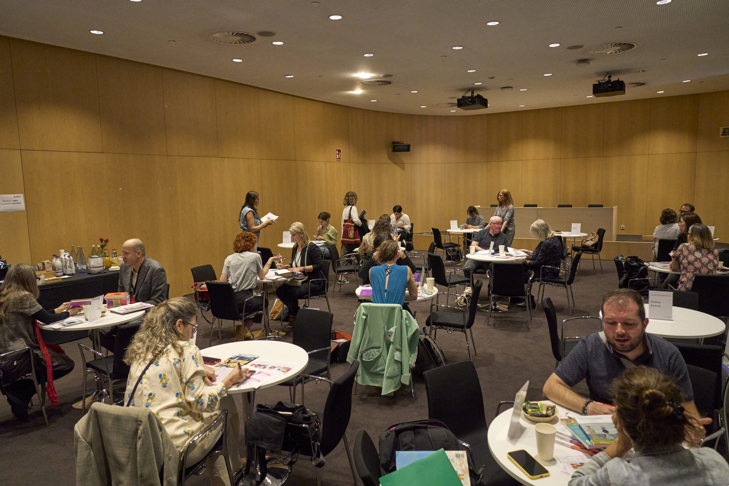 Reuniones de negocios en Liber 2024
