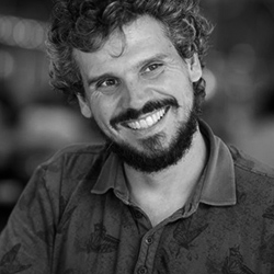 Álvaro Porro