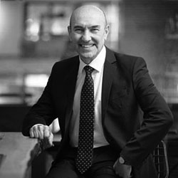Tunç Soyer
