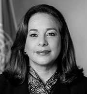 María Fernanda Espinosa