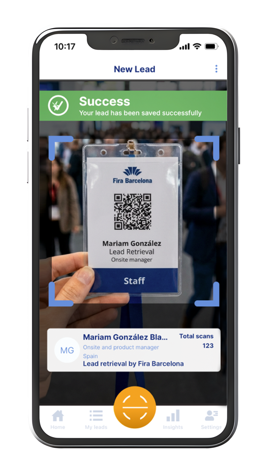 Aplicación de Lead Retrieval escaneando badge